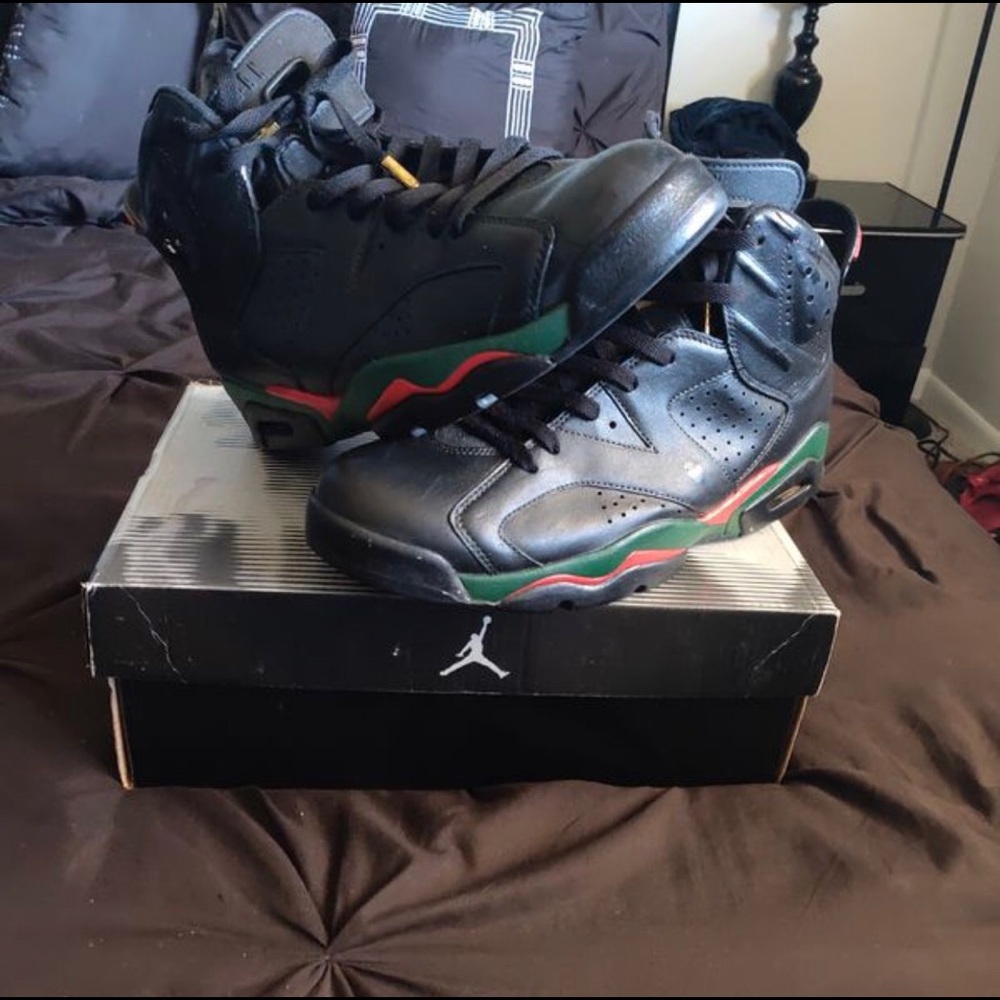 Air Jordan Retro 6 Black,Green ,Red
